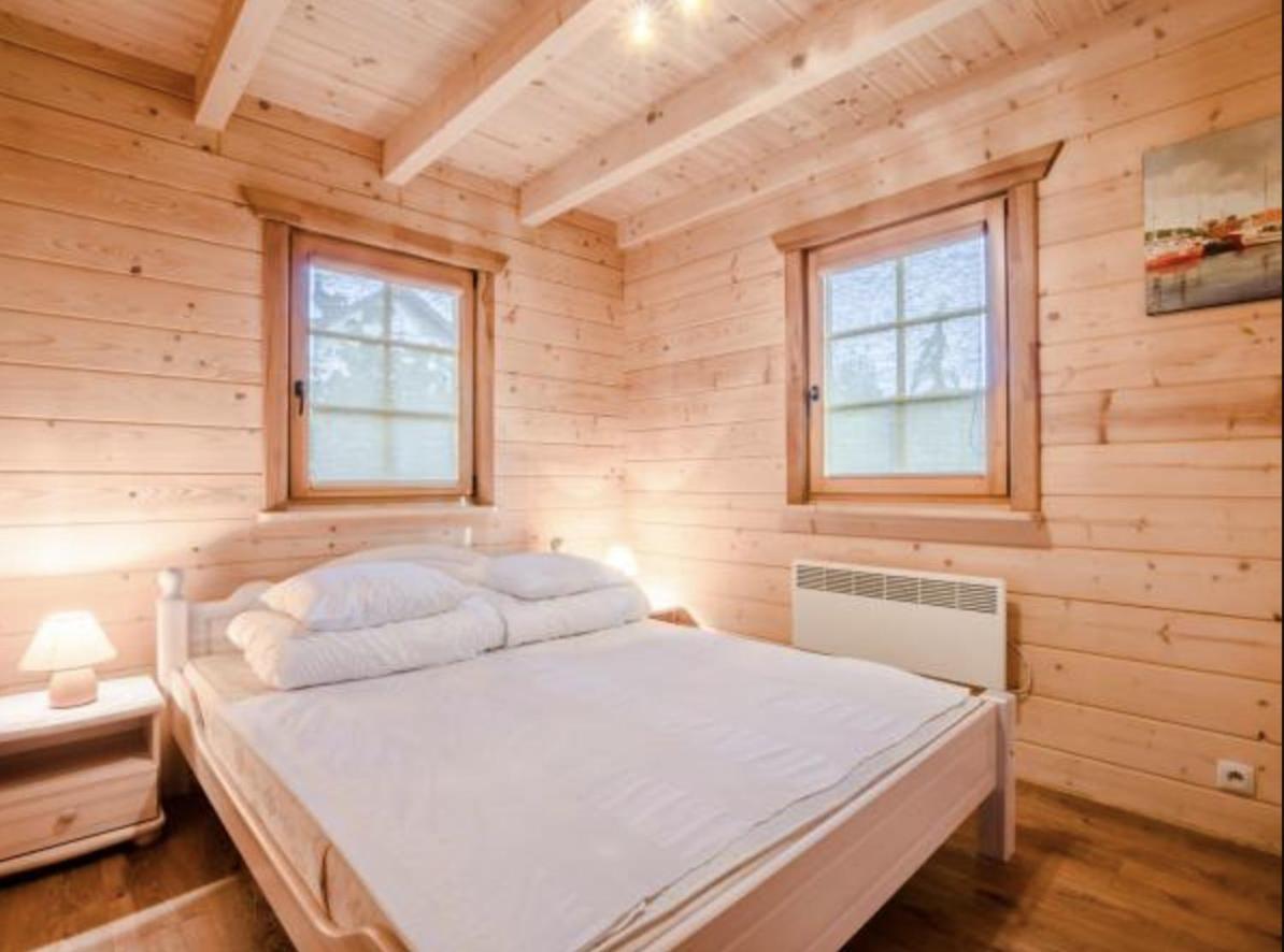 Klimatyczny Domek Z Drewna Nad Morzem Debina  Ngoại thất bức ảnh